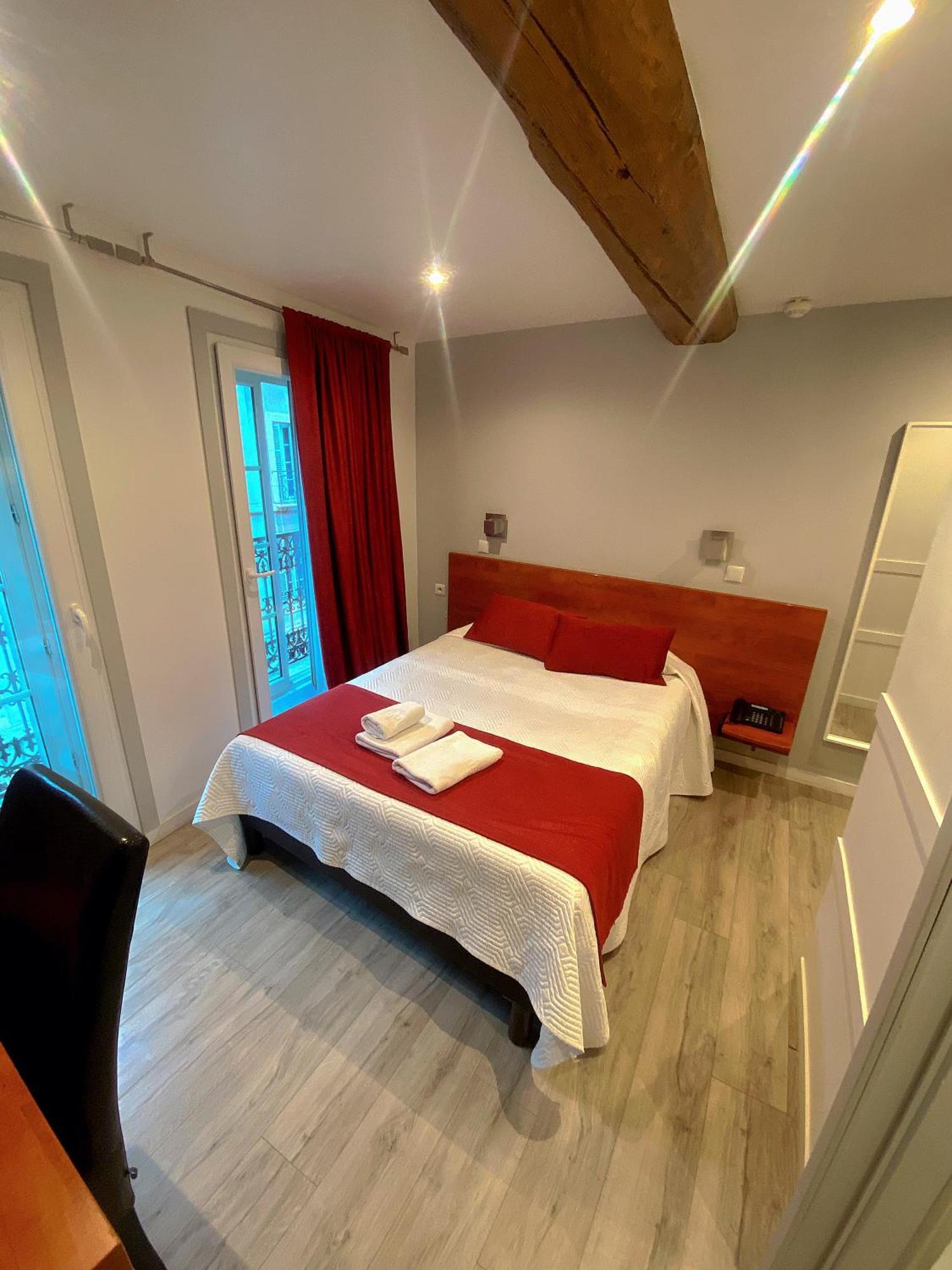 Hotel Le Chambellan Dijon Bagian luar foto