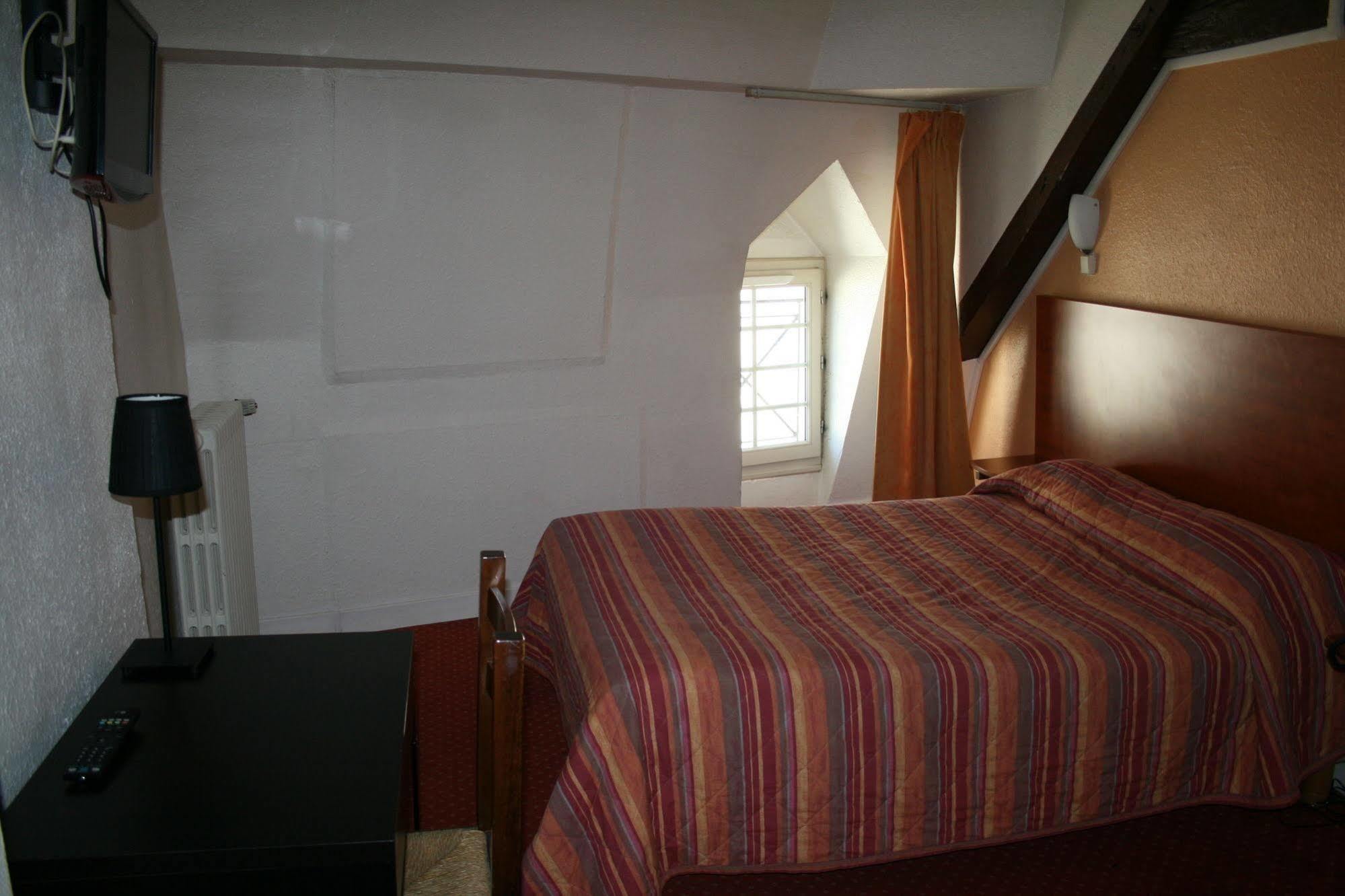 Hotel Le Chambellan Dijon Bagian luar foto